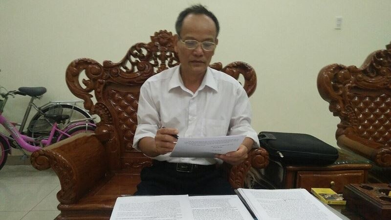 Ông Vũ Việt Cường trao đổi với phóng viên về sự việc