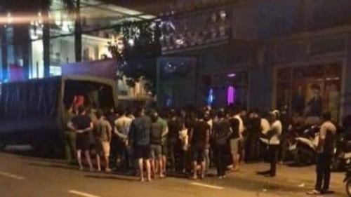 Gần 200 nam thanh nữ tú phê ma túy trong quán bar ở Đồng Nai