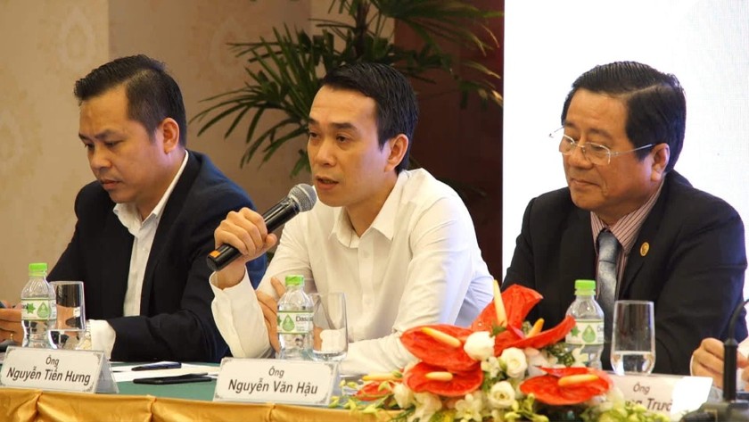Theo ông Nguyễn Tiến Hưng (người ngồi giữa), Nghị định 15/2018/NĐ-CP quy định chi tiết thi hành một số điều của Luật ATTP đã trở thành cuộc “cách mạng” trong quản lý ATTP