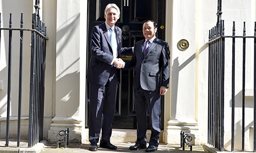 Sáng ngày 3/7/2019 (giờ London), Bộ trưởng  Đinh Tiến Dũng đã có cuộc gặp và làm việc với ngài Phillip Hammond, Bộ trưởng Ngân khố Anh
