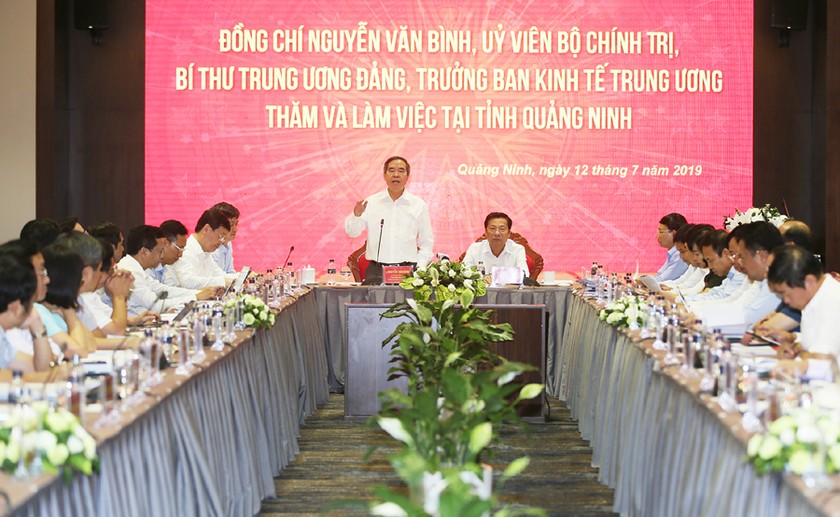 Ủy viên Bộ Chính trị, Bí thư Trung ương Đảng, Trưởng Ban Kinh tế Trung ương Nguyễn Văn Bình phát biểu tại buổi làm việc