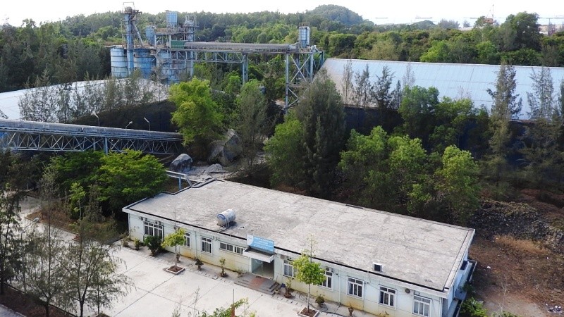 Trạm nghiền khép kín của Nhà máy xi măng Đại Việt bỏ hoang hơn 4 năm