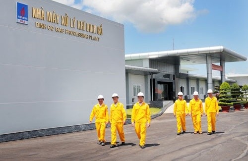Với sự ra đời của Nhà máy xử lý khí Dinh Cố năm 1998 đánh dấu lần đầu tiên gas và condensate được sản xuất tại Việt Nam