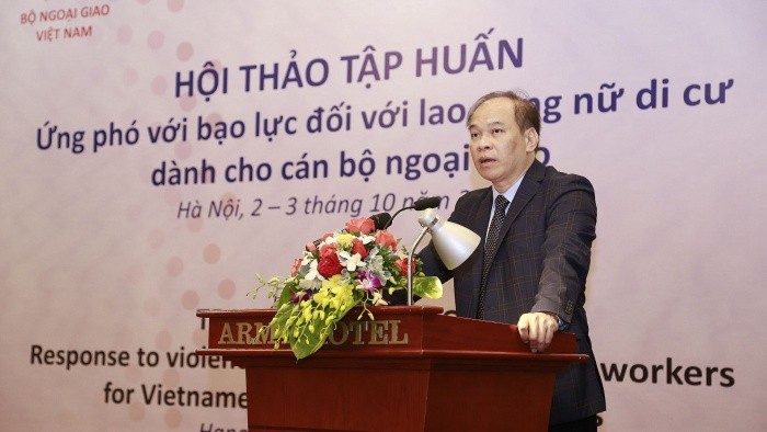 Ông Vũ Việt Anh, Cục trưởng Cục Lãnh sự phát biểu khai mạc Hội thảo tập huấn. (Ảnh: Trung Hiếu/TGVN)