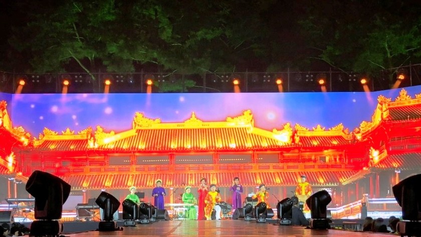 Các tiết mục biểu diễn của nghệ sĩ Huế được cho là đã để lại ấn tượng tại lễ hội