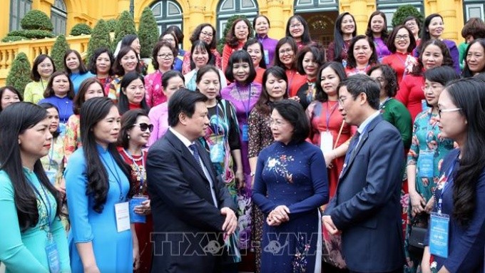 Phó Chủ tịch nước Đặng Thị Ngọc Thịnh gặp mặt đoàn đại biểu nữ cán bộ quản lý, nhà khoa học nữ ngành giáo dục và đào tạo