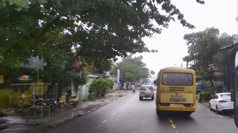 Một xe buýt tuyến Tam Kỳ - Đà Nẵng