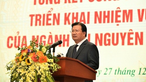 Phó Thủ tướng Trịnh Đình Dũng chỉ đạo tại Hội nghị