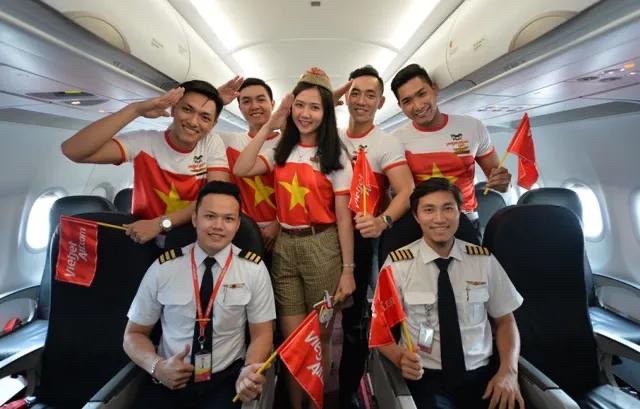 ​Toàn thể người thân của đội bóng nữ SEA Games cũng được bay miễn phí trên 130 đường bay cùng Vietjet