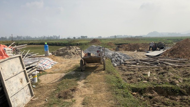Mặc dù công trình mới thi công nhưng UBND huyện Nghi Lộc lại báo cáo đã cơ bản hoàn thành và đưa vào sử dụng.