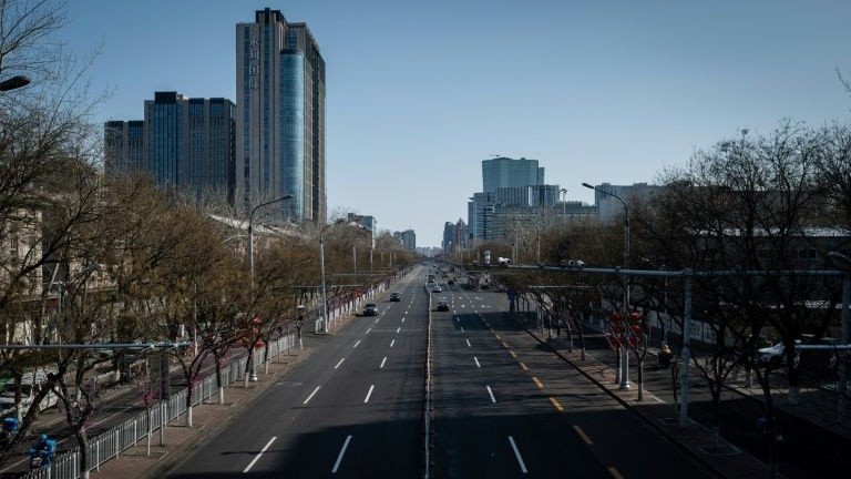 Đường phố tại Trung Quốc vắng vẻ hơn hẳn.