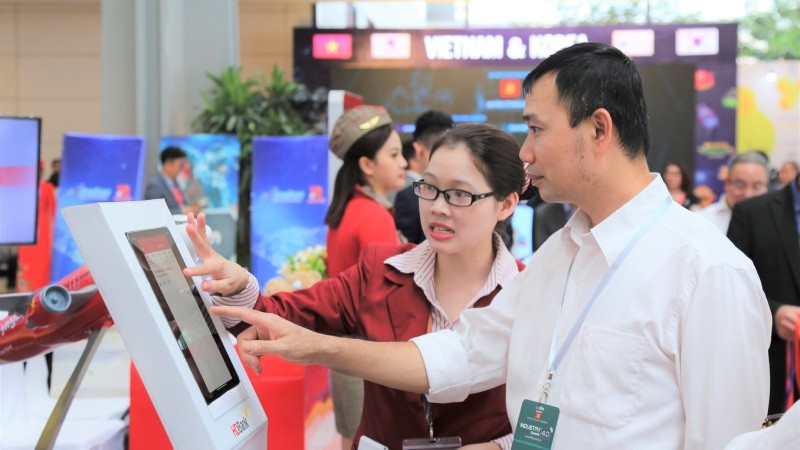 Ra mắt chương trình 'Tải App HDBank – Rinh Vespa sành điệu' từ HDBank