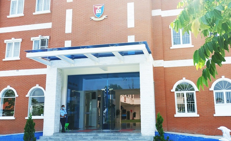 Trường Trung - Tiểu học Việt Anh
