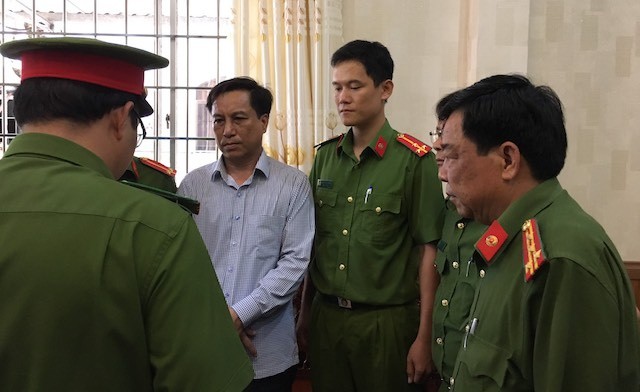 Thi hành quyết định bắt tạm giam Diệp Văn Thạnh, nguyên Chủ tịch UBND TP Trà Vinh vào năm 2019 vì xảy ra sai phạm liên quan việc miễn giảm chính sách cho người có công