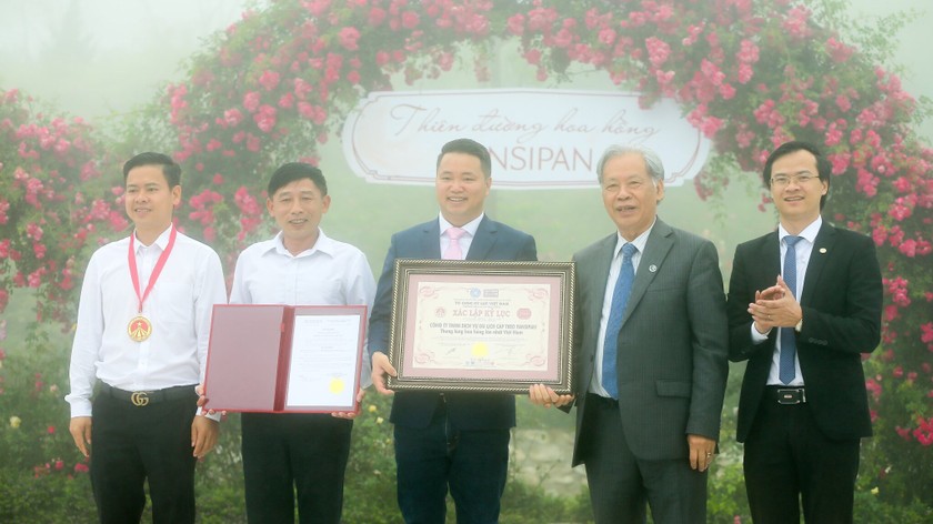 Vườn hồng khổng lồ tại Sun World Fansipan Legend đón nhận kỷ lục Guinness Việt Nam