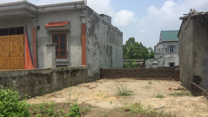 Mảnh đất ở khu 14, xã Lương Lỗ, huyện Thanh Ba là tài sản tranh chấp trong vụ án.