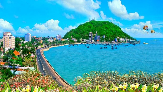 Bà Rịa - Vũng Tàu là một trong những địa phương thu hút khách du lịch ở vùng Đông Nam bộ.