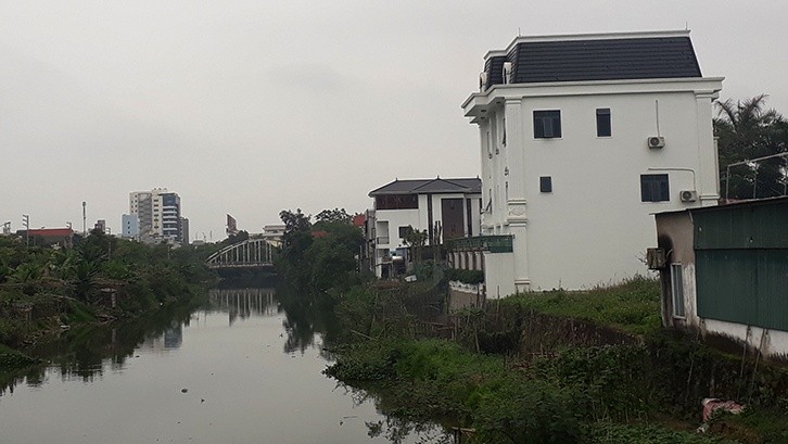 Những ngôi nhà được quy hoạch xây dựng trên hành lang bảo vệ sông Vinh