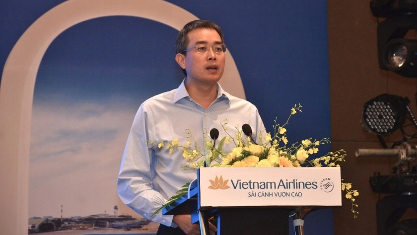 Ông Đặng Ngọc Hòa phát biểu tại một hội nghị của Vietnam Airlines. Ảnh Anh Minh