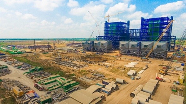 Sau gần 10 năm khởi công dự án, tiến độ xây dựng NMNĐ Long Phú 1 mới đạt hơn 77%.