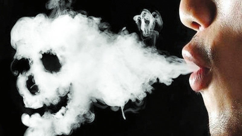 Khói thuốc lá (do quá trình đốt cháy) được cho là nguyên nhân chính gây ra các bệnh liên quan tới việc hút thuốc lá.