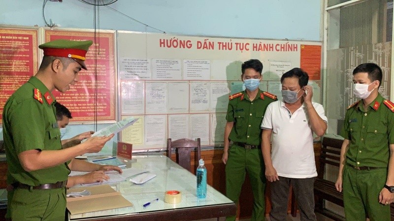 Công an bắt tạm giam Phạm Thanh với tội danh cưỡng đoạt tài sản.