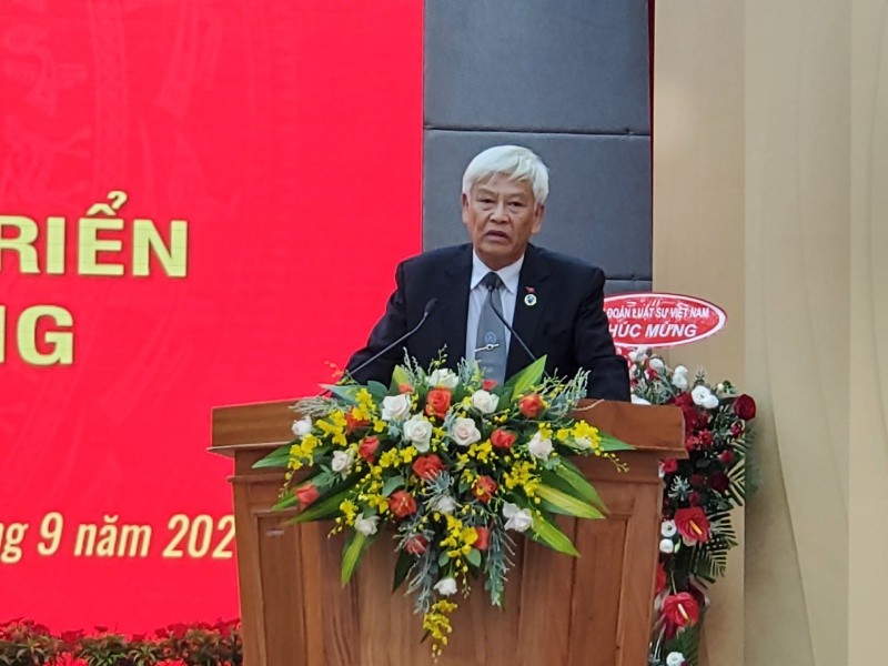 LS Huỳnh Tho – Chủ nhiệm ĐLS Lâm Đồng phát biểu.