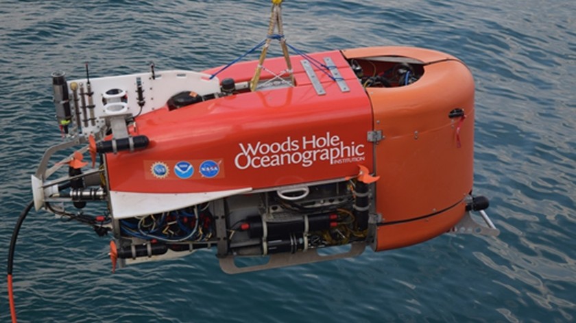 Tàu ngầm Neried Under Ice (NUI) có thể tự thu thập mẫu vật ở độ sâu hơn 500m dưới đáy biển dựa trên trí tuệ nhân tạo (IA) để ứng dụng trong dầu khí.