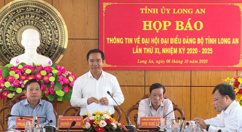 Phó Bí thư Thường trực Tỉnh ủy Long An Nguyễn Văn Được phát biểu tại buổi họp báo cung cấp thông tin về Đại hội đại biểu tỉnh lần thứ XI.