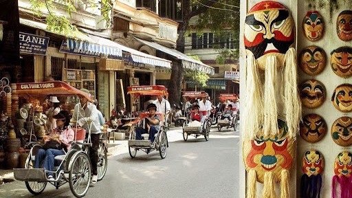 “Tham quan phố cổ Hà Nội” là một sản phẩm du lịch đầy tiềm năng, hấp dẫn khách du lịch.
