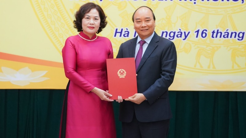 Bà Nguyễn Thị Hồng là nữ Thống đốc đầu tiên trong lịch sử ngành Ngân hàng.
