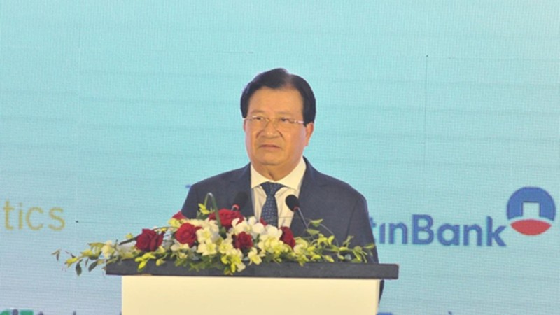 Phó Thủ tướng Trịnh Đình Dũng khẳng định Chính phủ vẫn đang quan tâm, giải quyết vấn đề chi phí logistics.