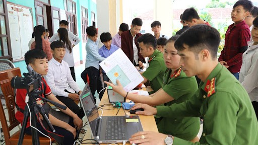 CA Hà Nội bảo đảm thực hiện việc cấp CCCD lưu động và cấp cố định ít nhất 6 ngày trong 1 tuần.