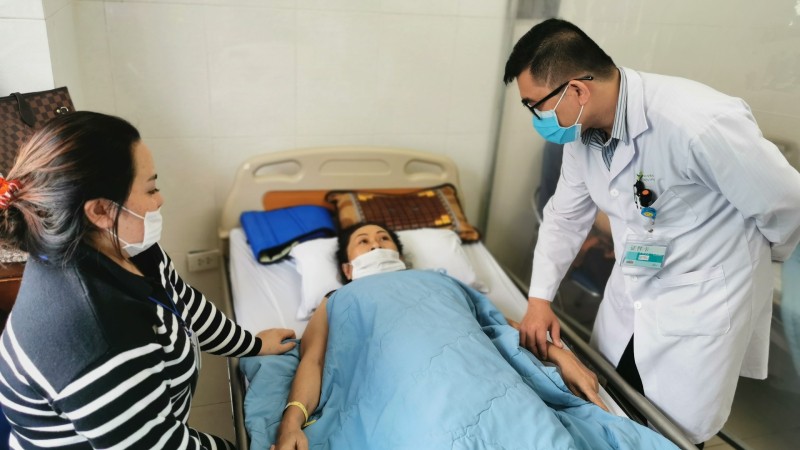 Bệnh nhân Niê điều trị tại Bệnh viện Đa khoa Thiện Hạnh.