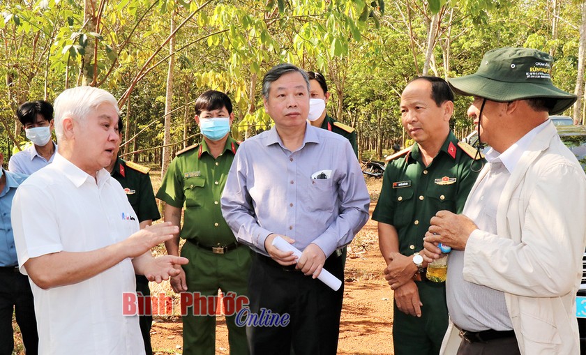 Sau chuyến khảo sát của Tỉnh ủy Bình Phước tại khu vực sân bay cũ Téc-Ních... (Ảnh:baobinhphuoc.com.vn)