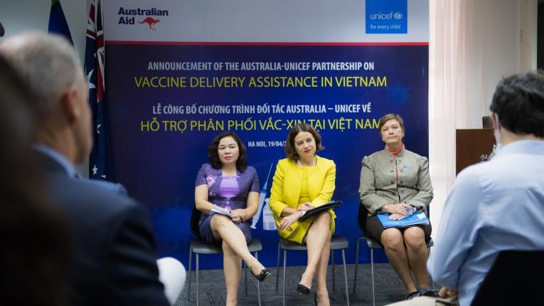 Việt Nam tiếp nhận 13,5 triệu đô-la Úc để tiêm vaccine 