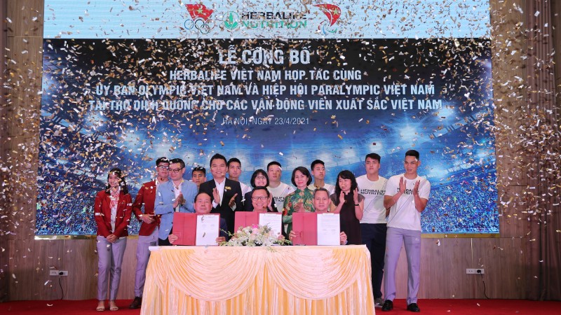 Herbalife Việt Nam ký kết thoả thuận với VOC và VPA tài trợ sản phẩm dinh dưỡng cho các VĐV Việt Nam xuất sắc.