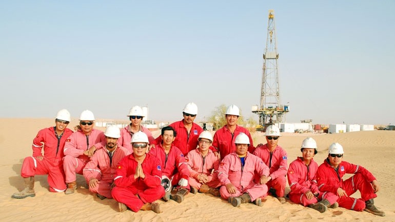 Cán bộ, kỹ sư người Việt tại khoan trường Sahara.