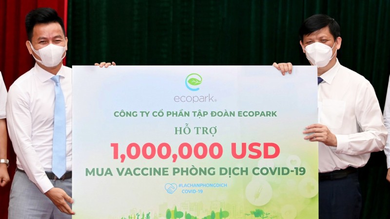 Ecopark trao 1 triệu USD ủng hộ quỹ Vaccine COVID-19 của chính phủ