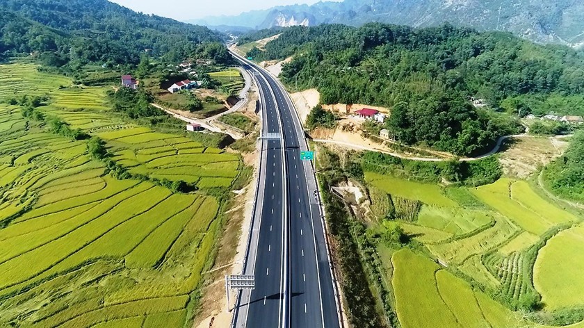 Từ khi đưa vào vận hành, cao tốc Bắc Giang - Lạng Sơn trở thành tuyến giao thông huyết mạch quan trọng trên quốc lộ 1A.