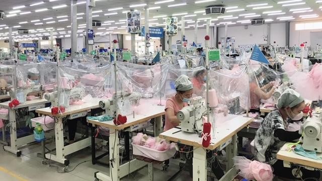 Nhiều doanh nghiệp trên địa bàn Thừa Thiên- Huế sẵn sàng tuyển dụng các lao động có tay nghề về quê tránh dịch. 