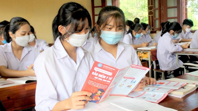 Tham gia BHYT giúp học sinh, sinh viên được chăm sóc sức khỏe ban đầu ngay tại trường học.