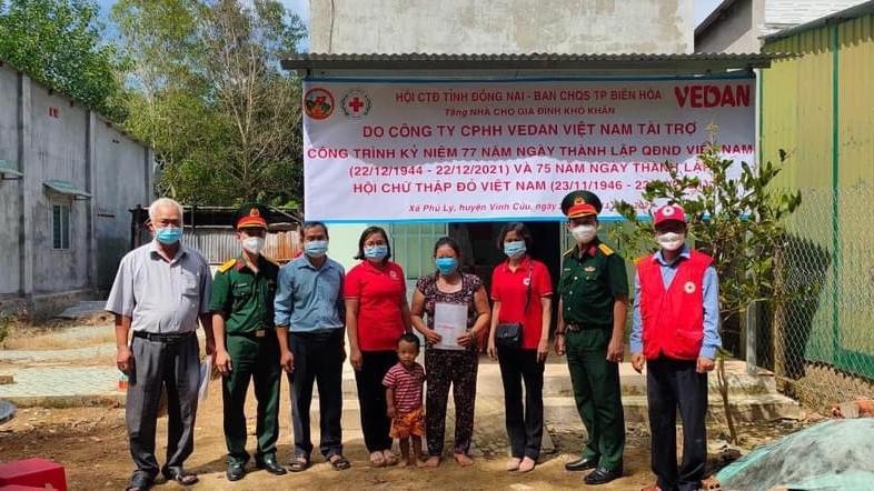 Hội Chữ thập đỏ tỉnh bàn giao căn nhà Chữ thập đỏ cho gia đình bà Cao Thị Điệp (ngụ ấp 1, xã Phú Lý, huyện Vĩnh Cửu).