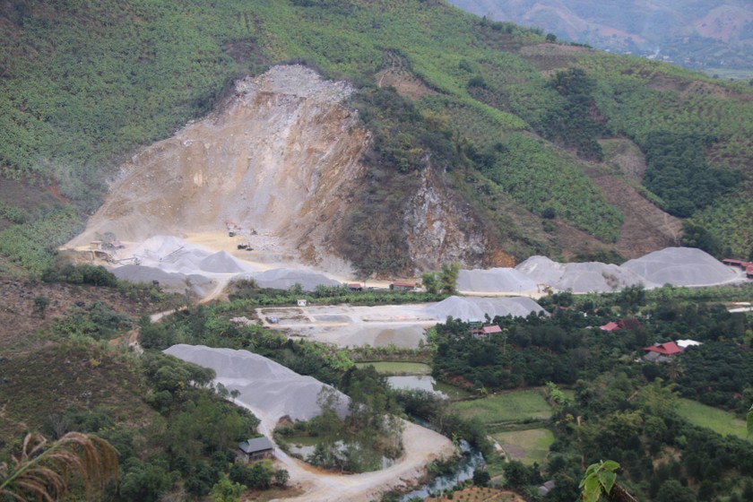 Mỏ đá Mường Bú của Cty Minh Đức có thời hạn hoạt động từ 2017 -2031.