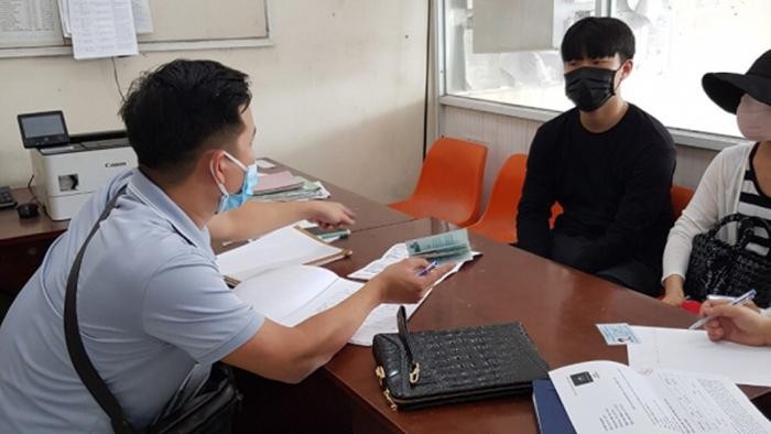 Công an Việt Nam đã bàn giao Park Seongho cho Cảnh sát Hàn Quốc ở sân bay Tân Sơn Nhất.