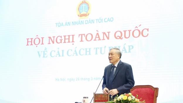 Chánh án TANDTC Nguyễn Hòa Bình giới thiệu về định hướng cải cách tư pháp ở Việt Nam.