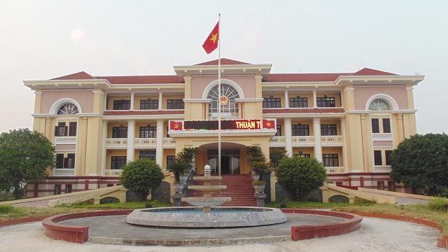 Trụ sở UBND huyện Thuận Thành.