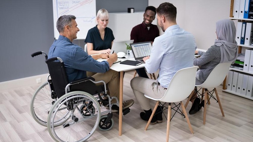 Nhiều người khuyết tật có khả năng cạnh tranh trong những công việc chuyên môn cao.
