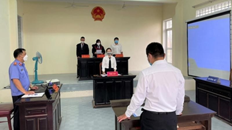 Đại diện Viện KSND tham gia phiên tòa xét xử một vụ án “Tranh chấp hợp đồng tín dụng” tại tỉnh Kon Tum. (Ảnh minh họa)