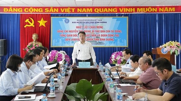 Ông Nguyễn Thế Mạnh - Tổng Giám đốc BHXH Việt Nam phát biểu chỉ đạo tại buổi làm việc.